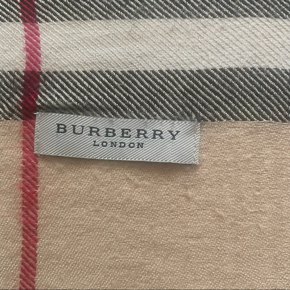 Burberry Classic Check Archive Beige With Equestrian Knight Scarf - Picture 6 of 14